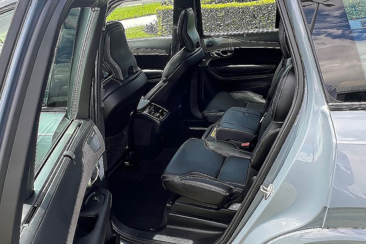 2023 Volvo XC90 Ultimate B6 Dark