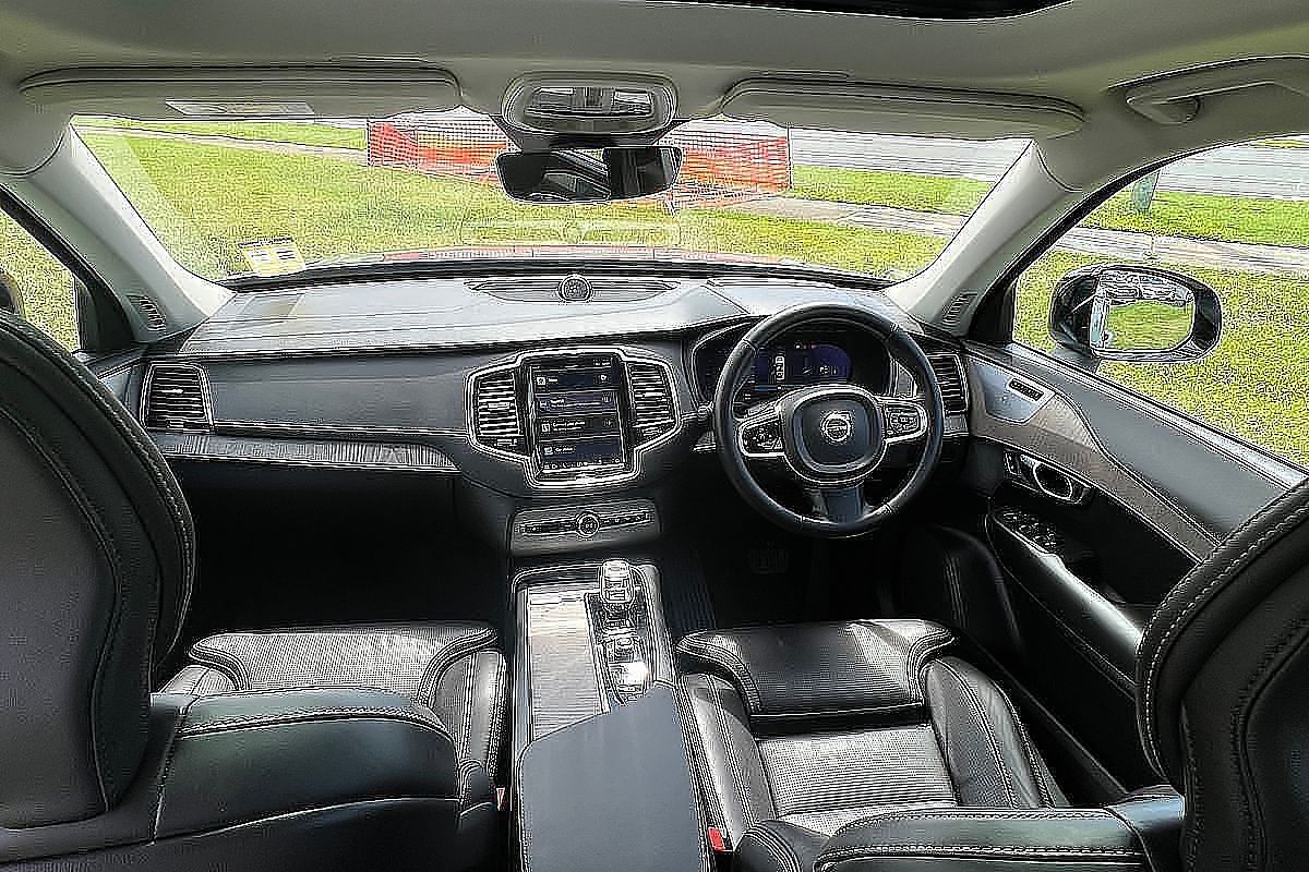 2023 Volvo XC90 Ultimate B6 Dark