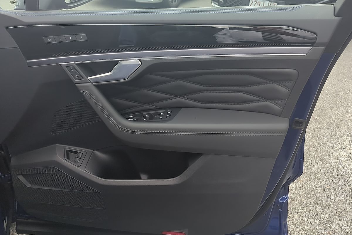 2025 Volkswagen Touareg R RC