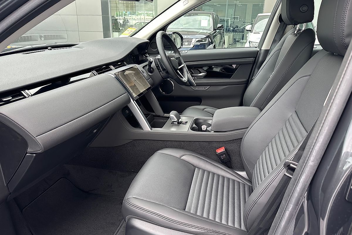 2024 Land Rover Discovery Sport P200 S L550