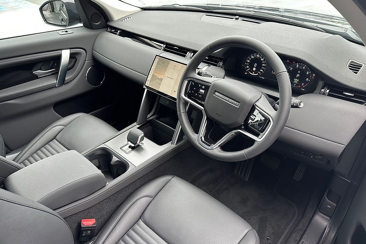 2024 Land Rover Discovery Sport P200 S L550