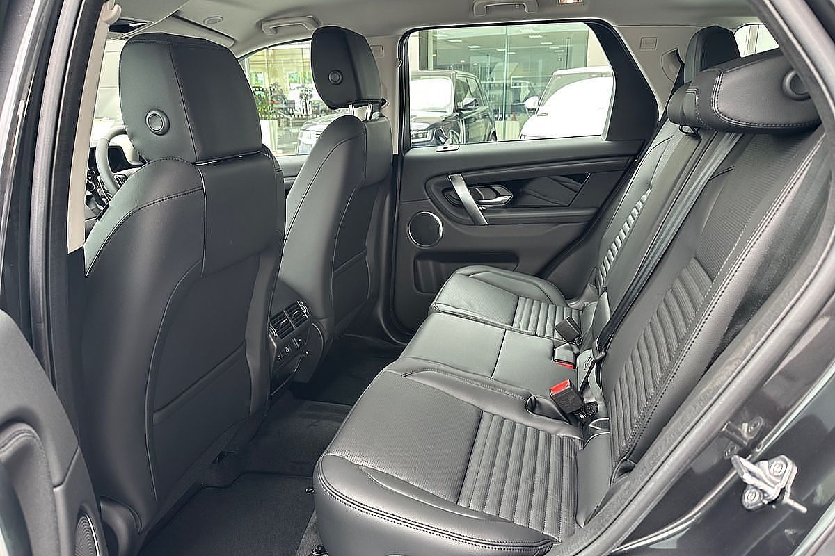 2024 Land Rover Discovery Sport P200 S L550