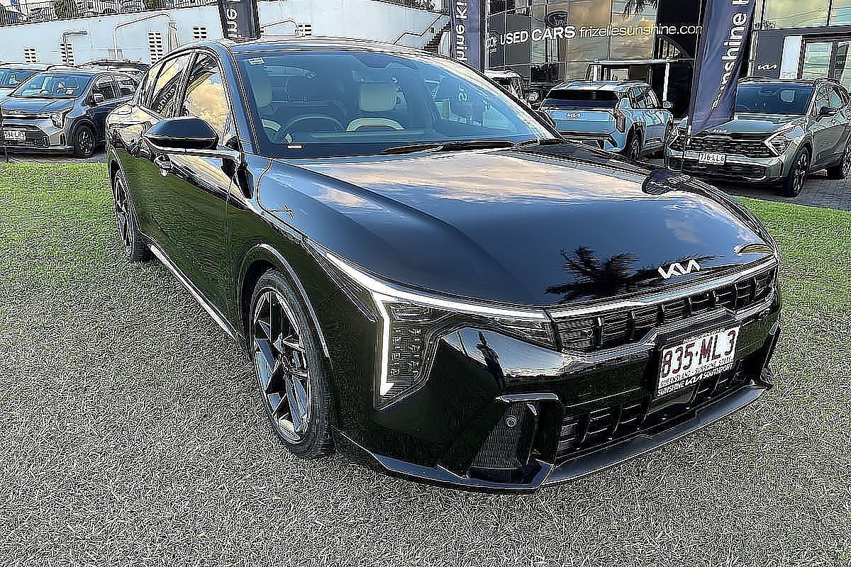2025 Kia K4 GT-Line CL4m
