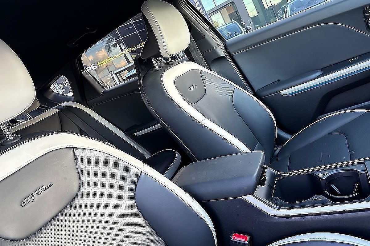 2025 Kia K4 GT-Line CL4m