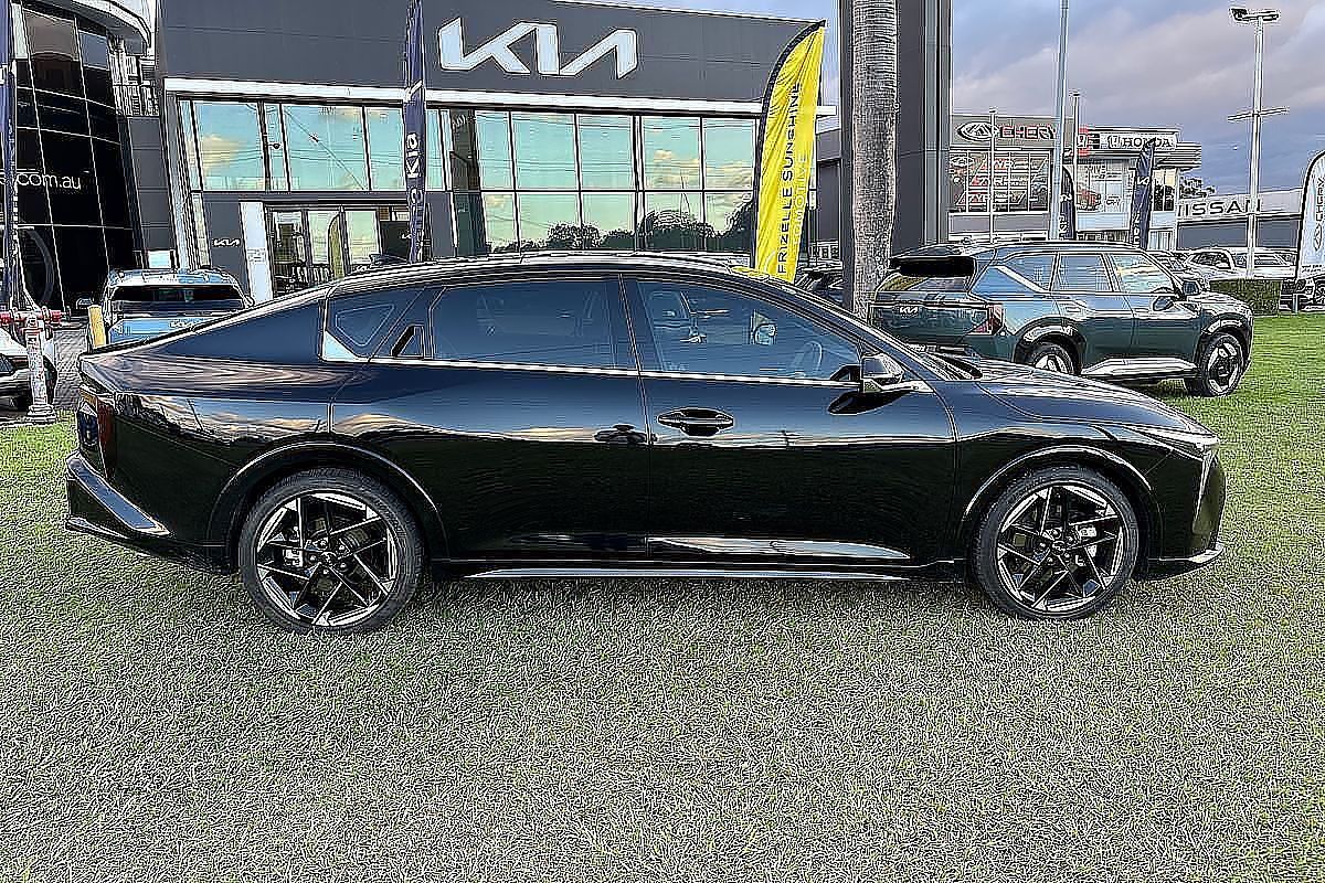 2025 Kia K4 GT-Line CL4m