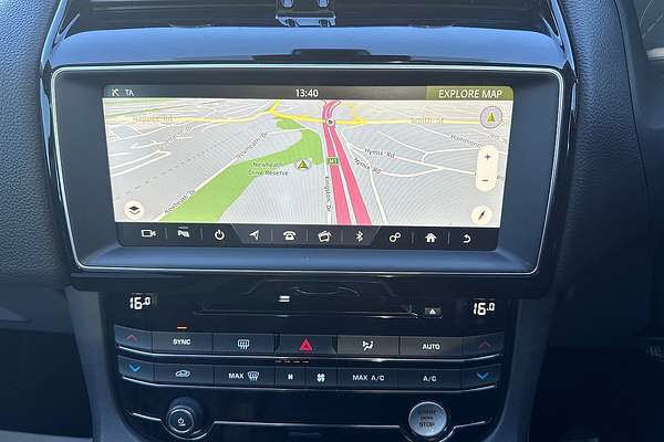 2017 Jaguar F-PACE 25t Prestige X761