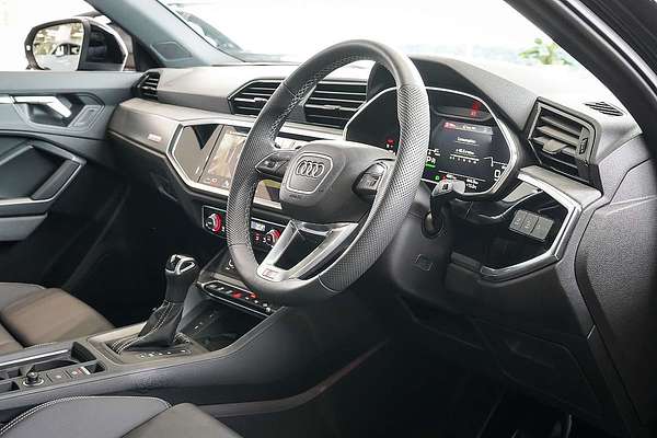 2024 Audi Q3 40 TFSI S line F3