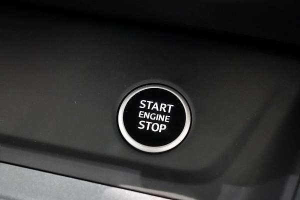 2024 Audi Q3 40 TFSI S line F3