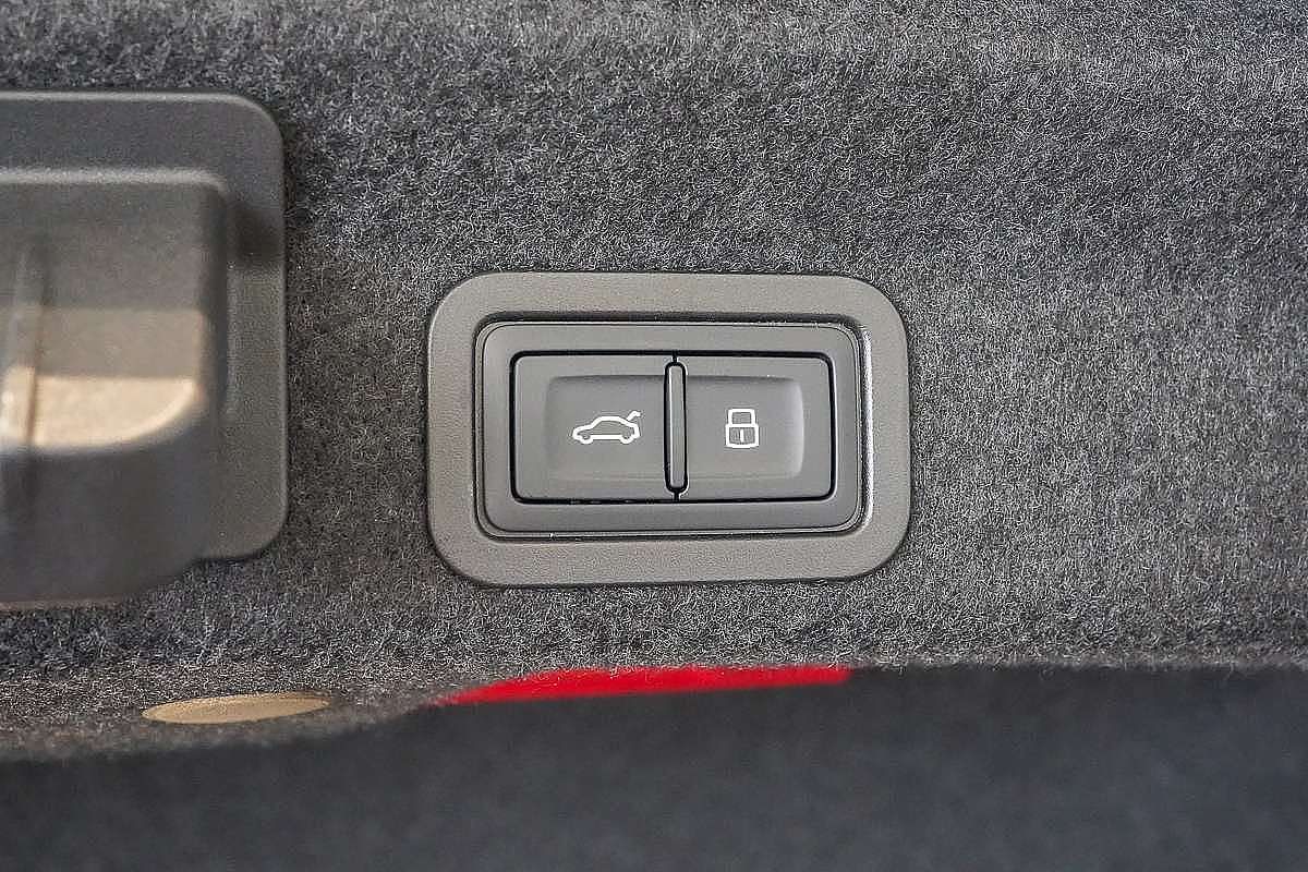 2024 Audi A6 55 TFSI S line C8