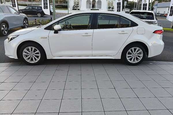 2023 Toyota Corolla SX Hybrid ZWE219R