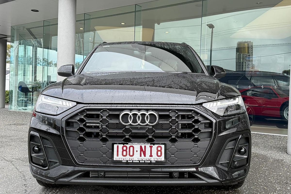 2024 Audi Q5 55 TFSI e S line FY