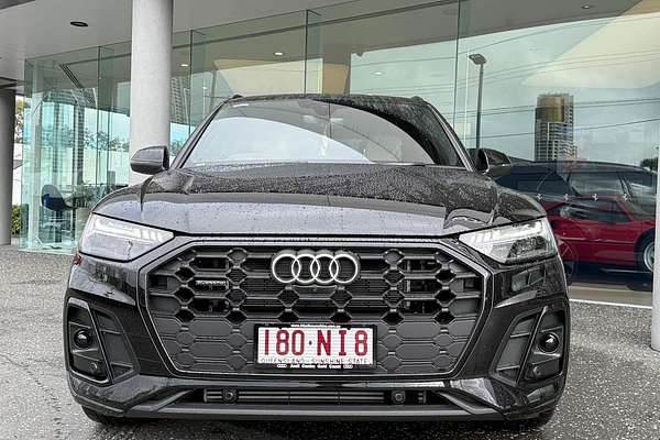 2024 Audi Q5 55 TFSI e S line FY