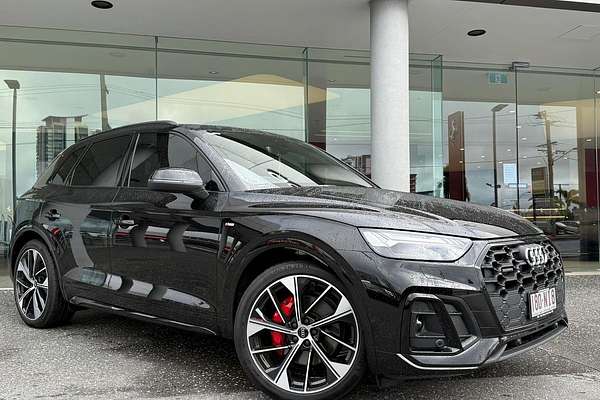 2024 Audi Q5 55 TFSI e S line FY