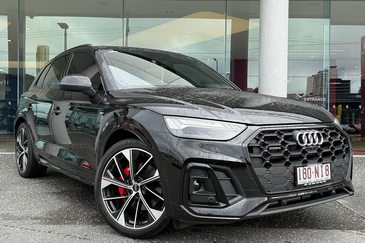 2024 Audi Q5 55 TFSI e S line FY