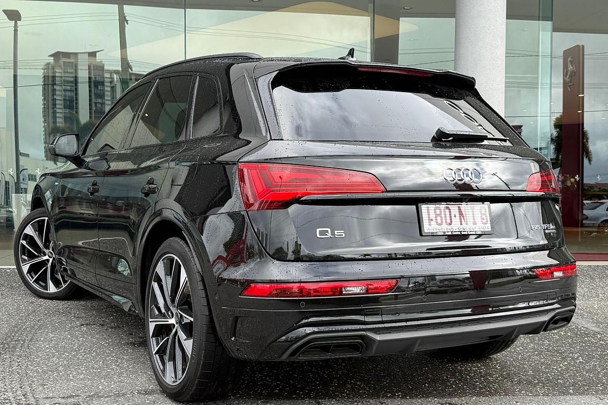 2024 Audi Q5 55 TFSI e S line FY