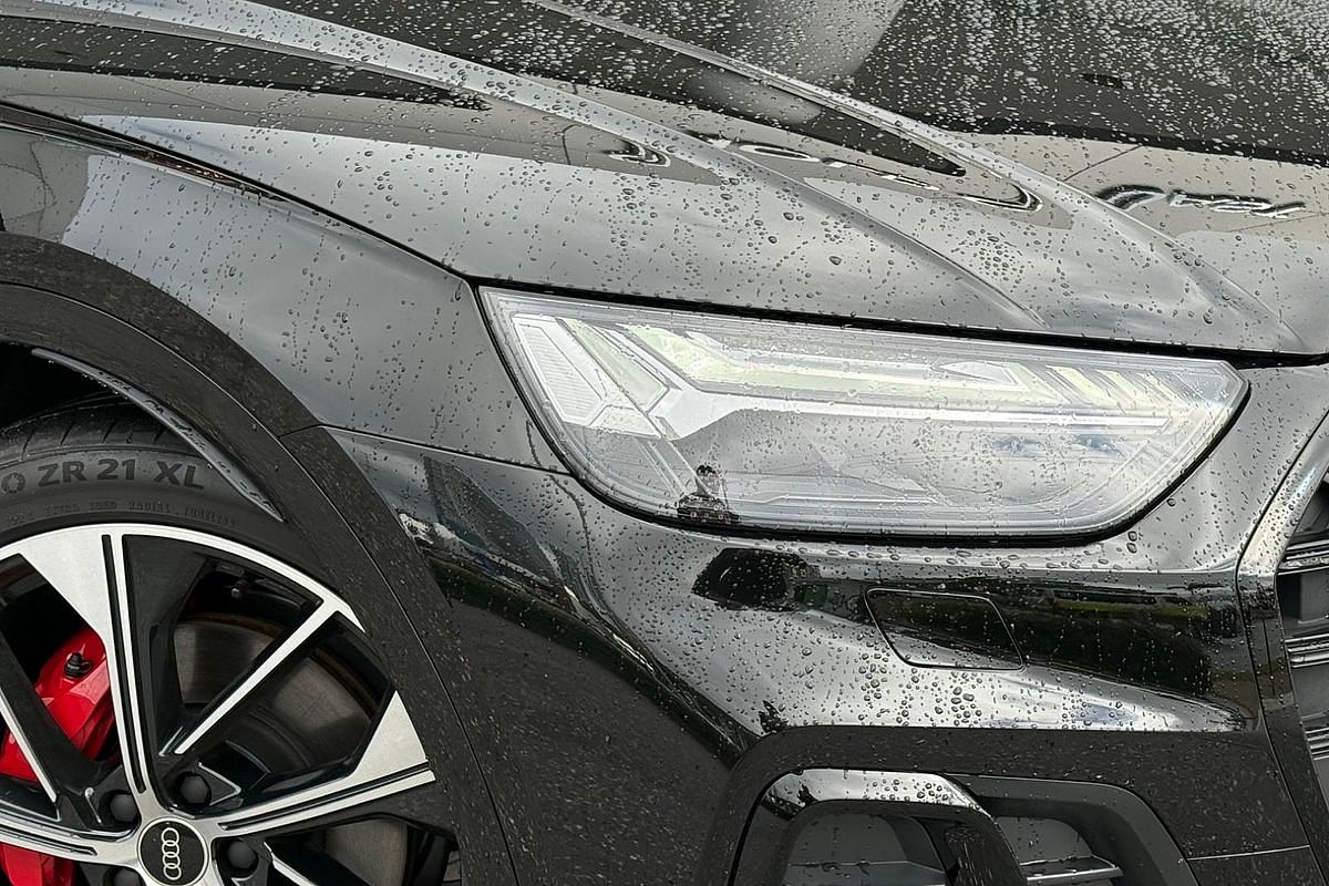 2024 Audi Q5 55 TFSI e S line FY