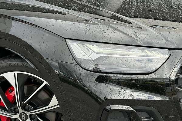 2024 Audi Q5 55 TFSI e S line FY