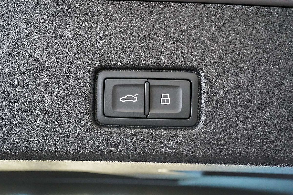 2024 Audi Q4 e-tron 45 F4