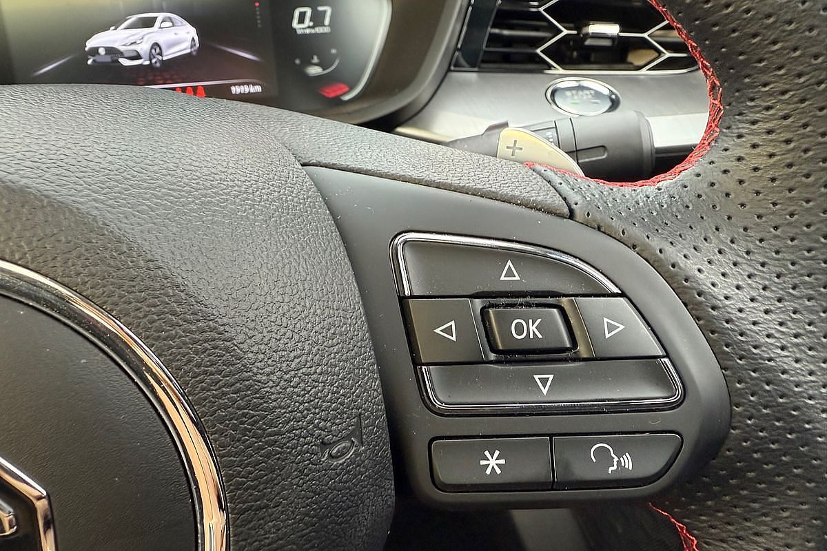 2024 MG MG5 Essence