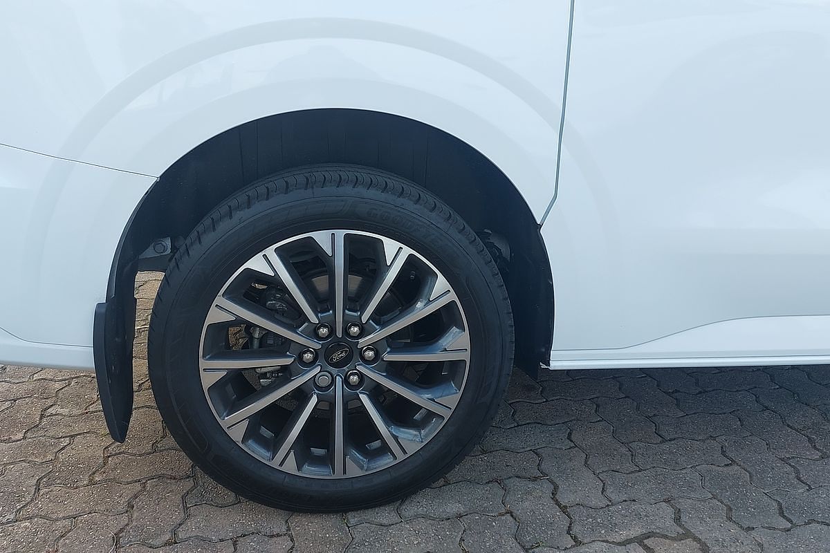 2025 Ford Tourneo Titanium X AV SWB