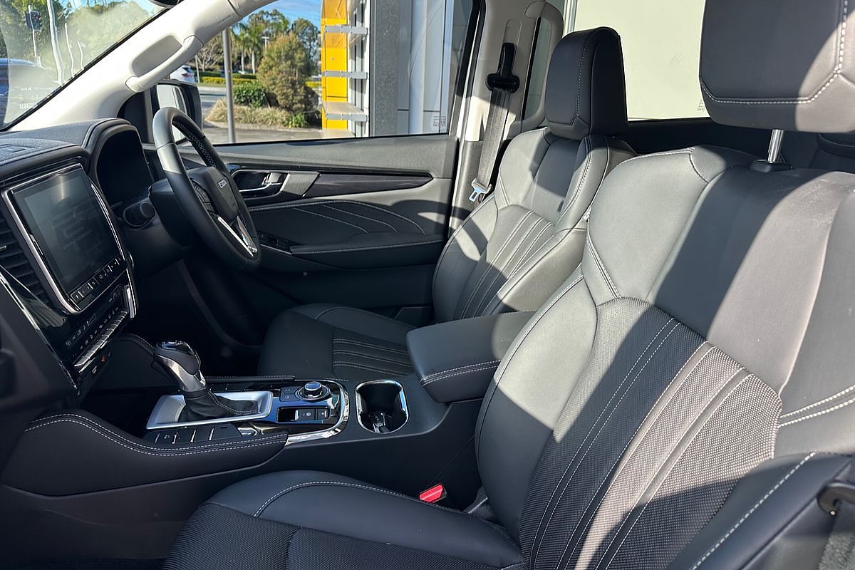 2024 Isuzu MU-X LS-T