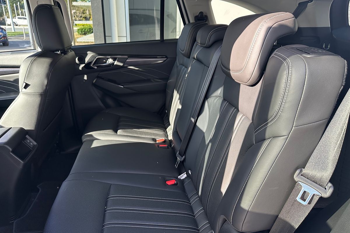 2024 Isuzu MU-X LS-T