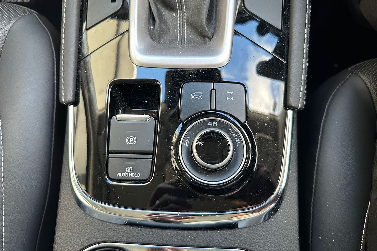 2024 Isuzu MU-X LS-T