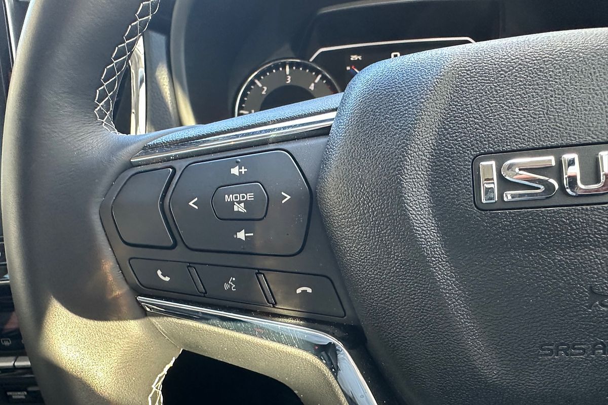 2024 Isuzu MU-X LS-T