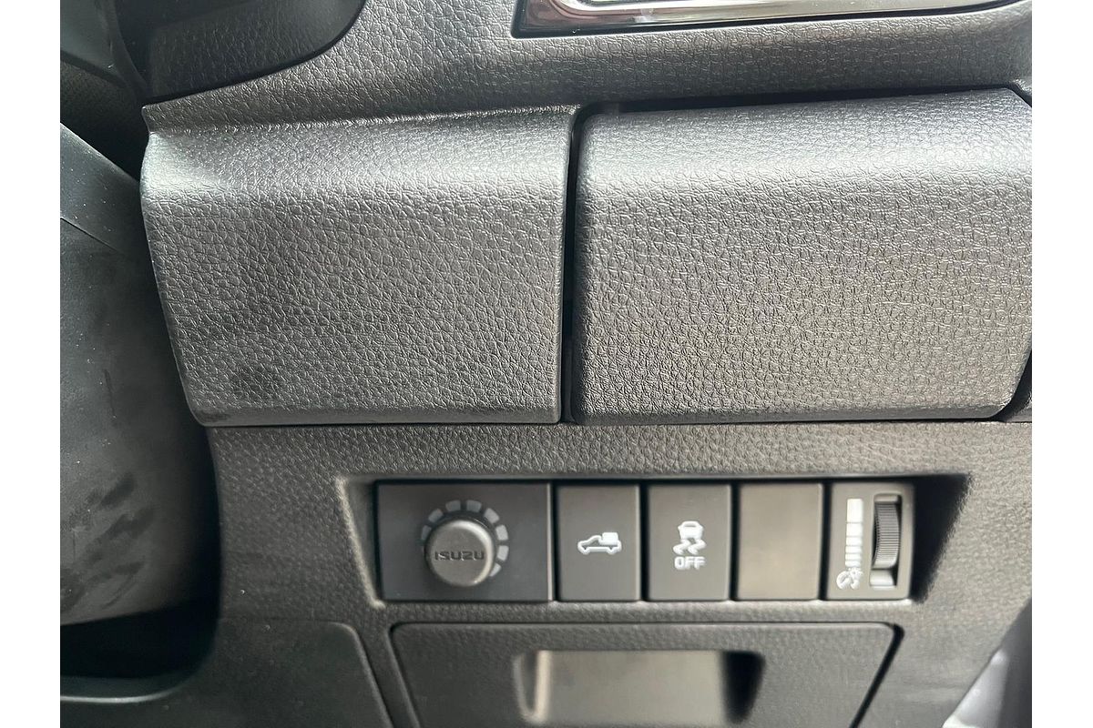 2024 Isuzu D-MAX X-TERRAIN 4X4