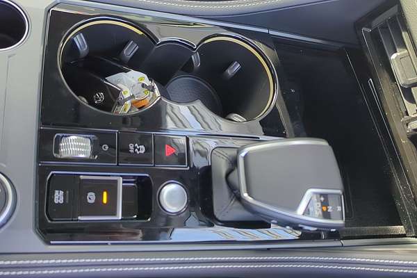 2025 Volkswagen Touareg 170TDI RC