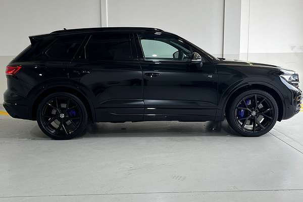 2024 Volkswagen Touareg R RC