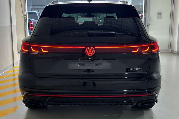 2024 Volkswagen Touareg R RC