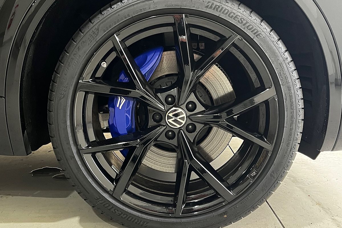 2024 Volkswagen Touareg R RC