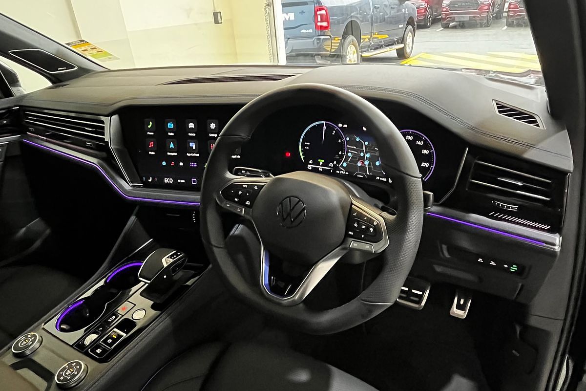 2024 Volkswagen Touareg R RC