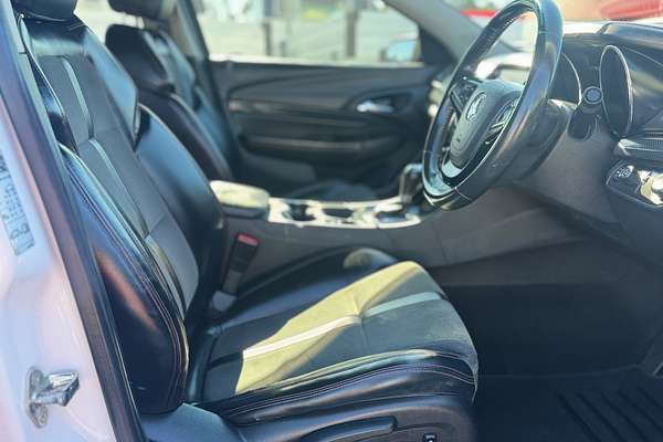 2016 Holden COMMODORE SV6 Black VF Series II