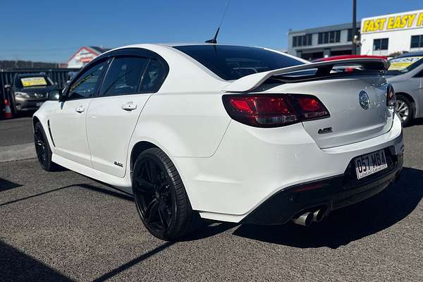 2016 Holden COMMODORE SV6 Black VF Series II