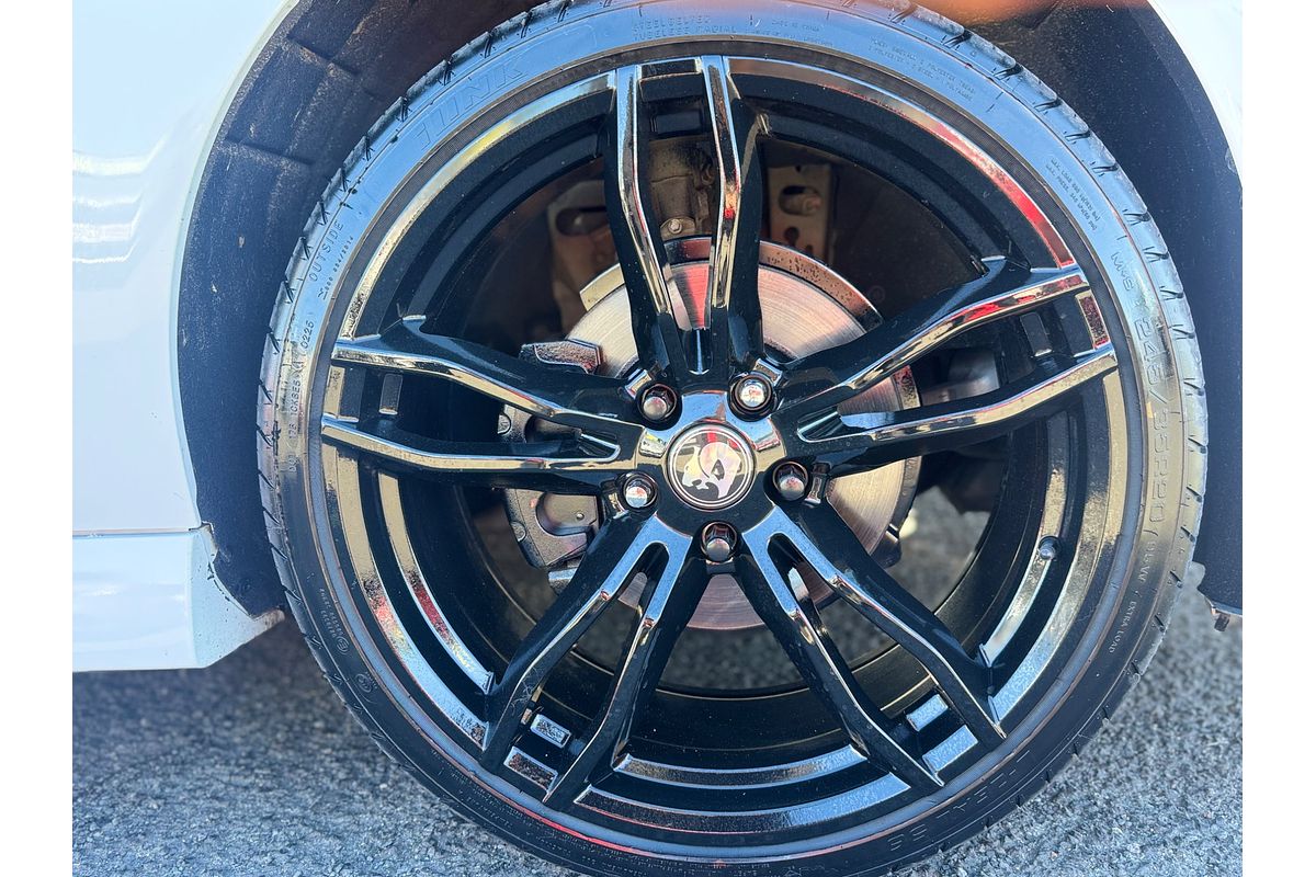 2016 Holden COMMODORE SV6 Black VF Series II