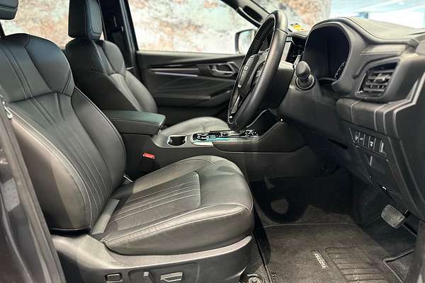 2025 Isuzu MU-X LS-T