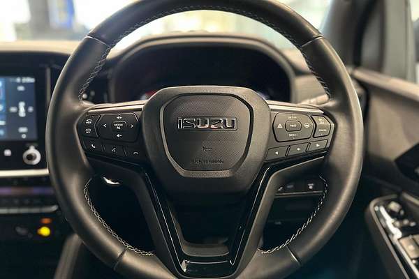 2025 Isuzu MU-X LS-T