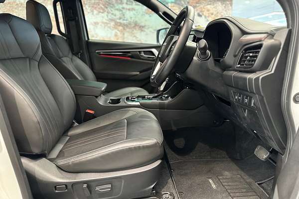 2025 Isuzu MU-X X-TERRAIN
