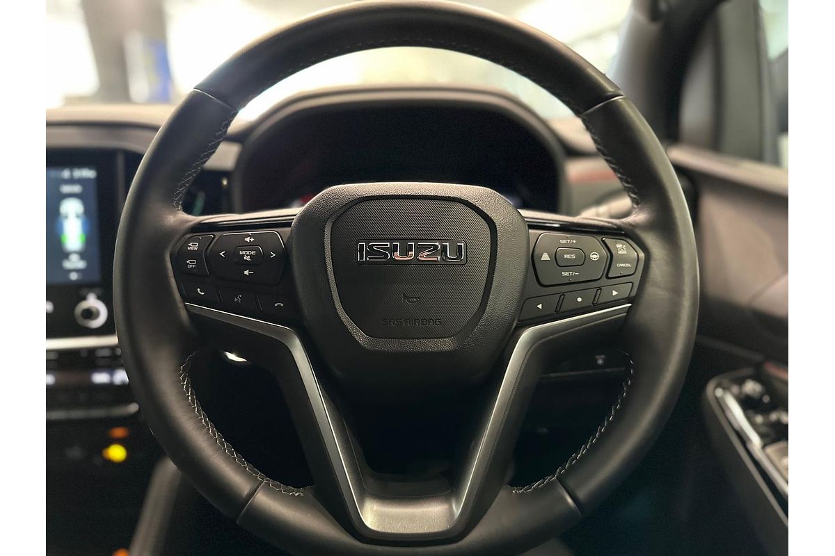 2025 Isuzu MU-X X-TERRAIN