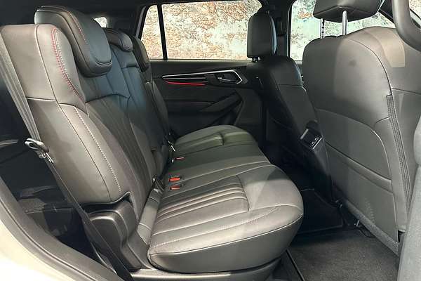 2025 Isuzu MU-X X-TERRAIN