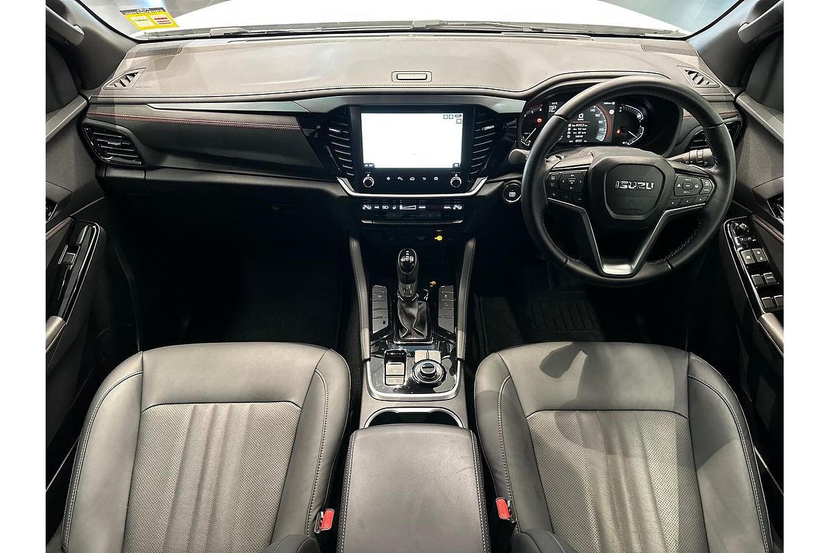 2025 Isuzu MU-X X-TERRAIN