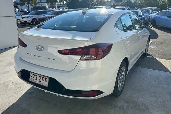 2019 Hyundai Elantra Go AD.2