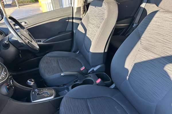 2019 Hyundai Accent Sport RB6