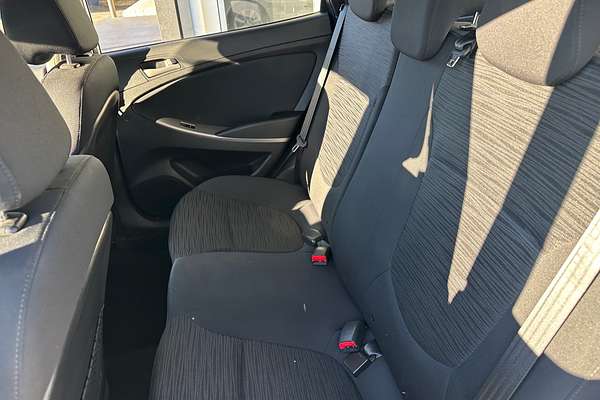 2019 Hyundai Accent Sport RB6