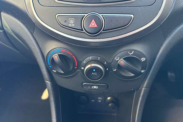 2019 Hyundai Accent Sport RB6