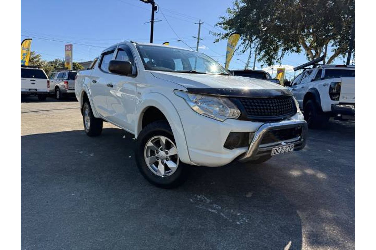 2015 Mitsubishi Triton GLX MN 4X4