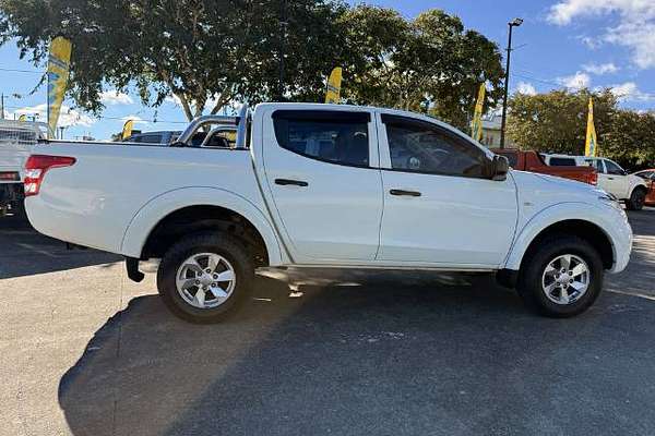 2015 Mitsubishi Triton GLX MN 4X4