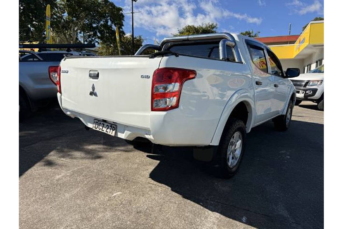 2015 Mitsubishi Triton GLX MN 4X4